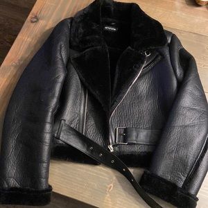 EUC Size 8 PrettyLittleThing fur/leather jacket